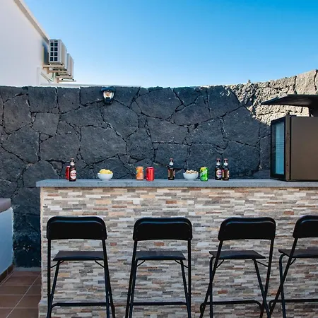 Вилла Vista Reina - Luxury 6 Bedroom - Heated Pool- Views - Pool Table - Vista Lobos - Коста Бланка