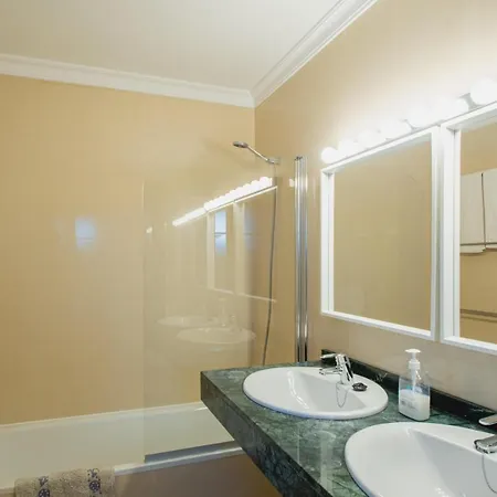 Vista Reina - Luxury 6 Bedroom - Heated Pool- Views - Pool Table - Vista Lobos -