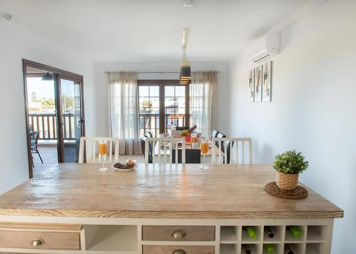 Βίλα Vista Reina - Luxury 6 Bedroom - Heated Pool- Views - Pool Table - Vista Lobos -