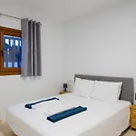 Vista Reina - Luxury 6 Bedroom - Heated Pool- Views - Pool Table - Vista Lobos - Villa Playa Blanca (Lanzarote)