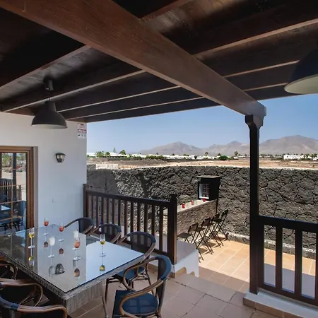 Vista Reina - Luxury 6 Bedroom - Heated Pool- Views - Pool Table - Vista Lobos - * Playa Blanca (Lanzarote)