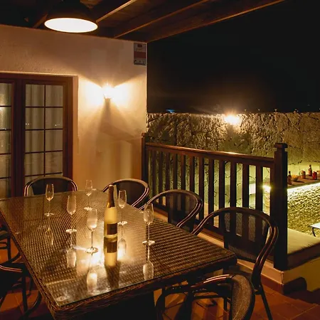 Villa Vista Reina - Luxury 6 Bedroom - Heated Pool- Views - Pool Table - Vista Lobos - Playa Blanca (Lanzarote)