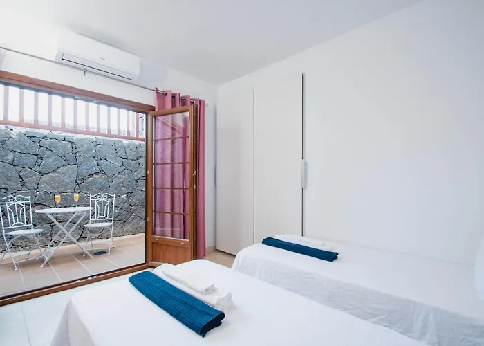 Vista Reina - Luxury 6 Bedroom - Heated Pool- Views - Pool Table - Vista Lobos - *